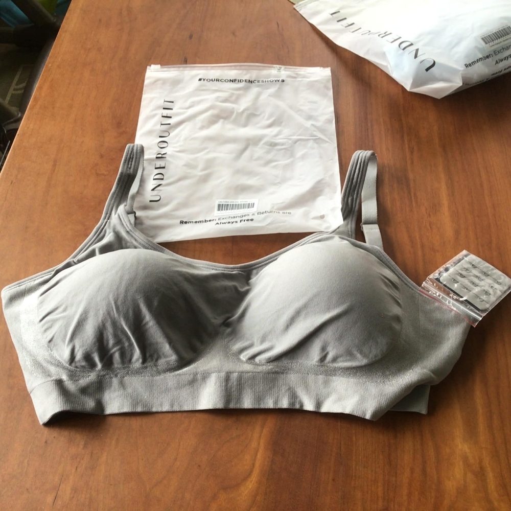 NWT Underoutfit wireless bra 459, size 2XL.